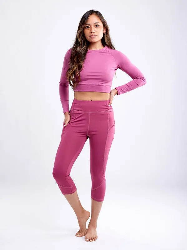 Mid-Rise Capri Fitness Leggings with Side Pockets