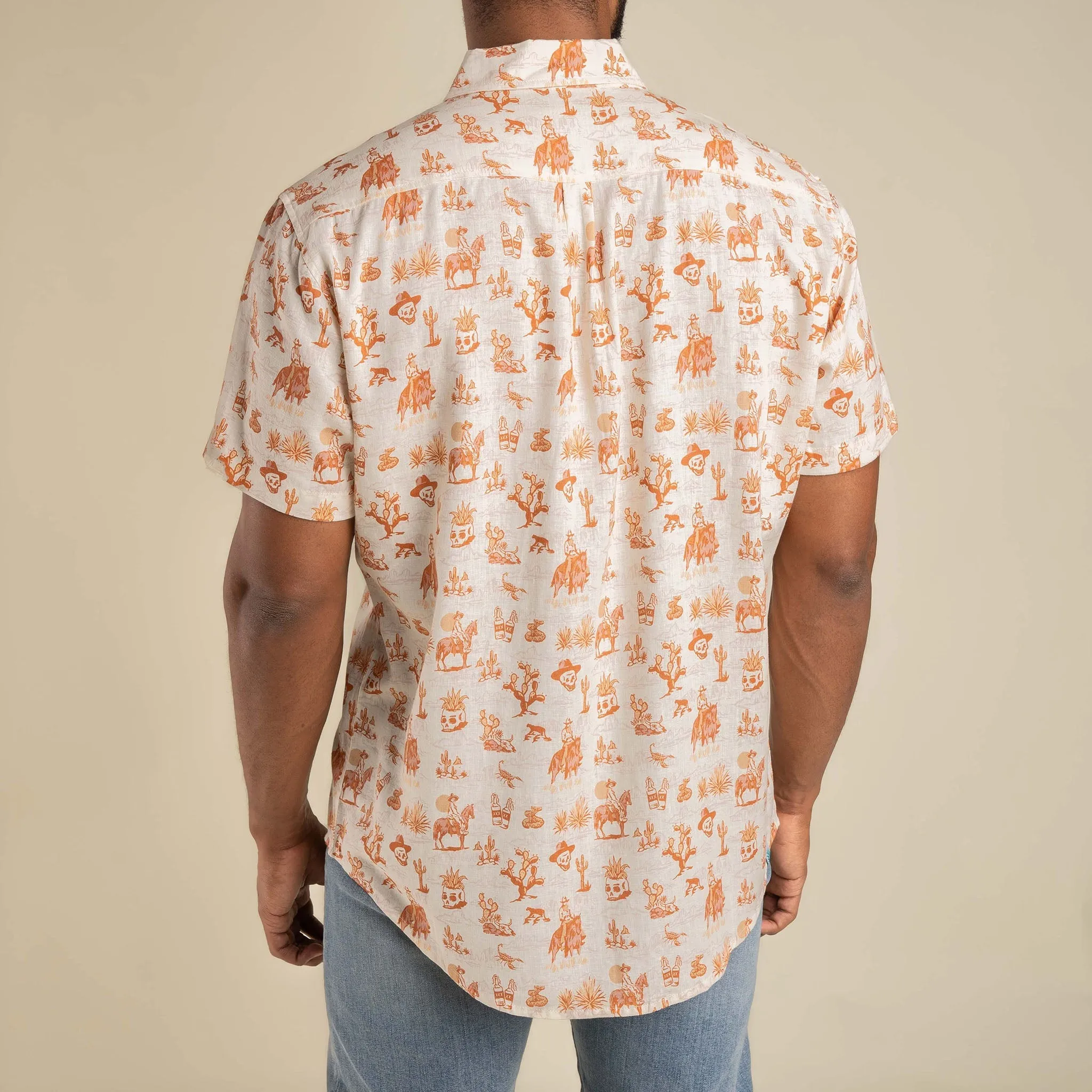 Sendero Provisions City Slicker Button Up Short Sleeve Shirt in Muertos