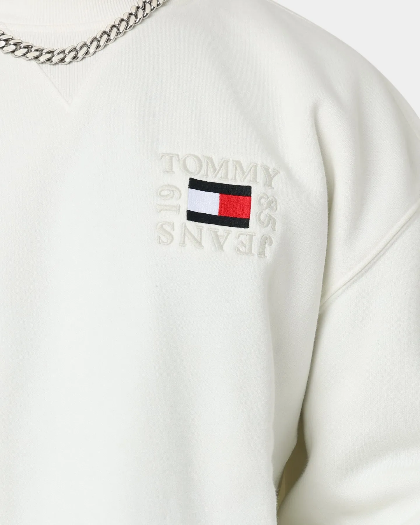 Tommy Jeans Timeless Box Crewneck Ancient White